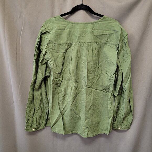 Universal Threads Lightweigh Long Sleeve Blouse, Green, Size XXL - Picture 2 of 11